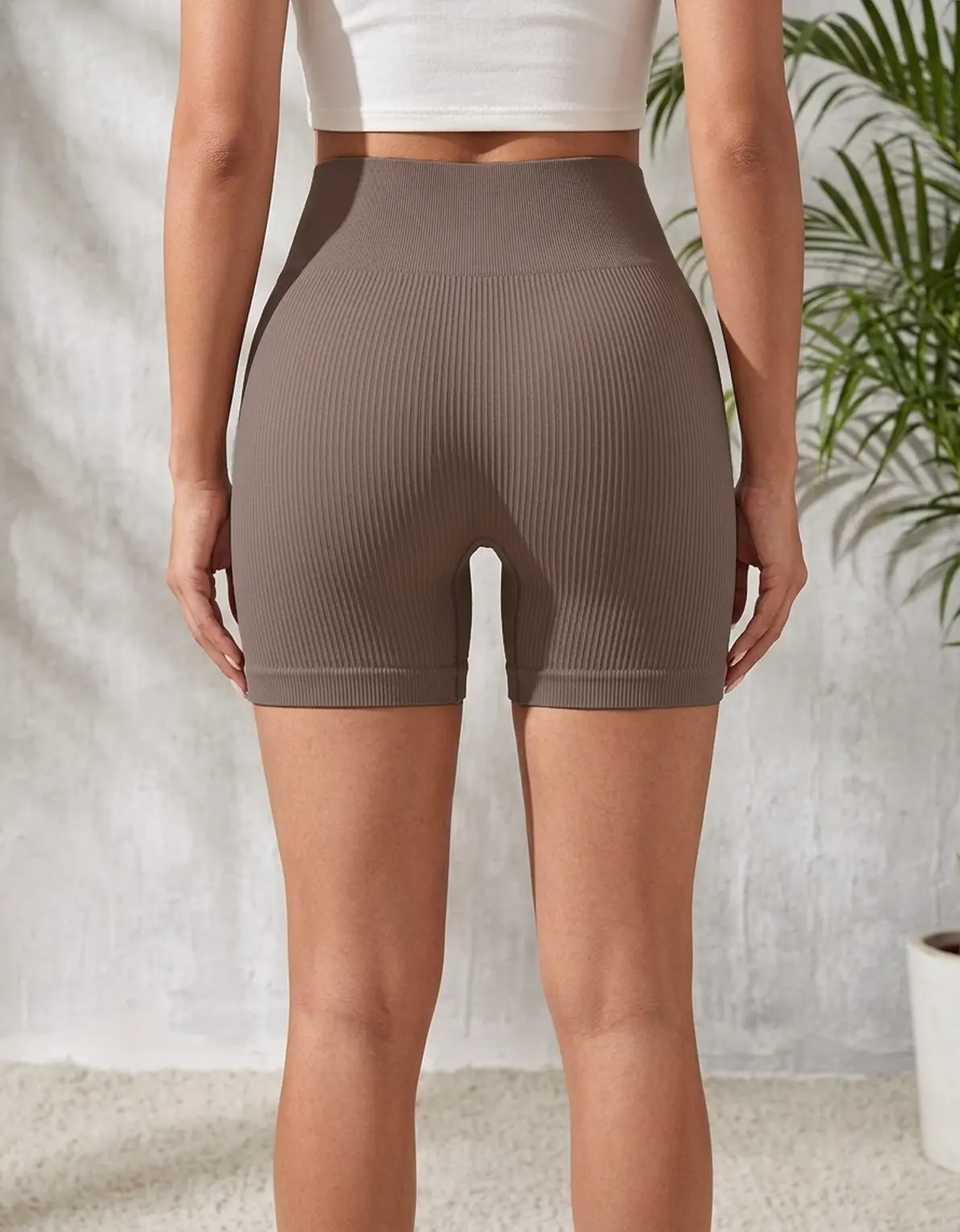 Short Essential Fit glam marron te - Detalle 1 moda deportiva